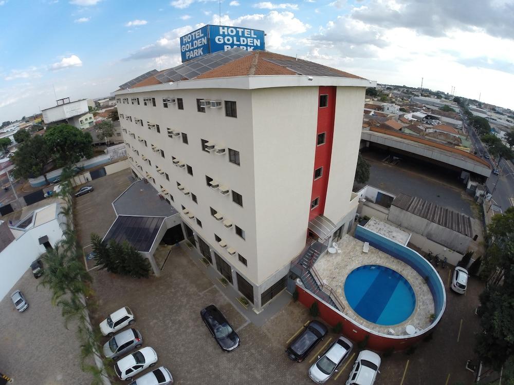Hotel Golden Park Uberaba By Nacional Inn ภายนอก รูปภาพ
