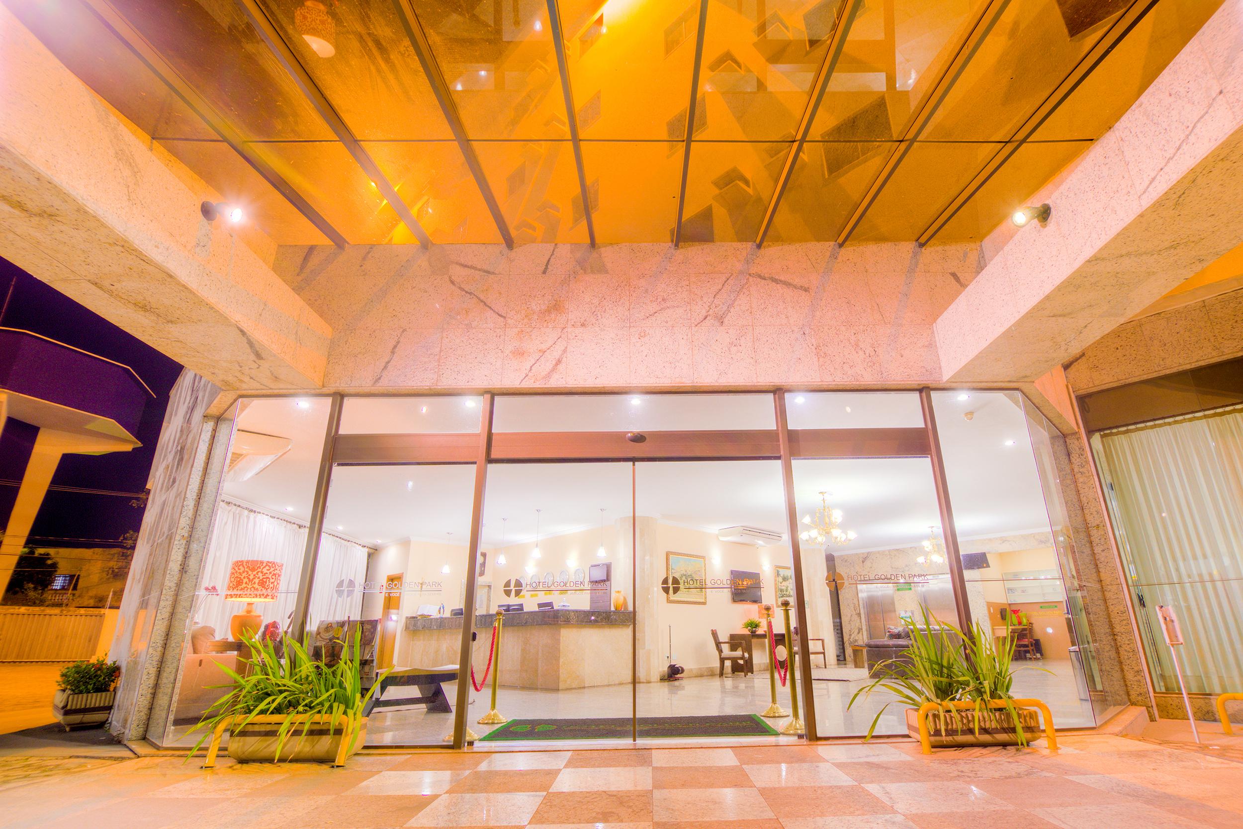Hotel Golden Park Uberaba By Nacional Inn ภายนอก รูปภาพ