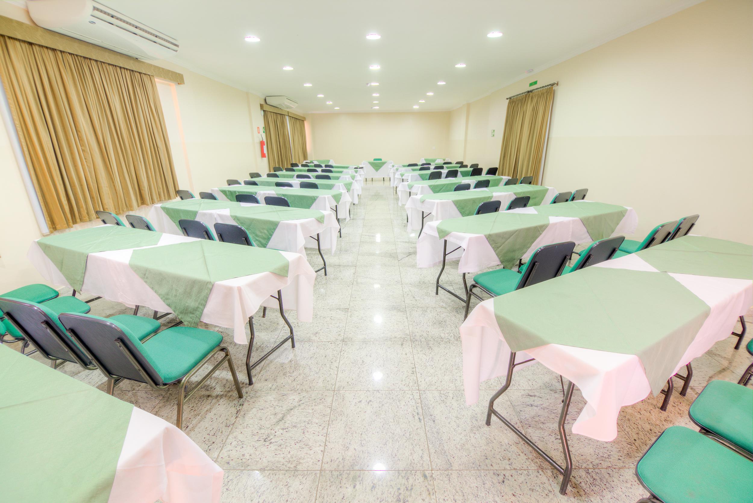 Hotel Golden Park Uberaba By Nacional Inn ภายนอก รูปภาพ
