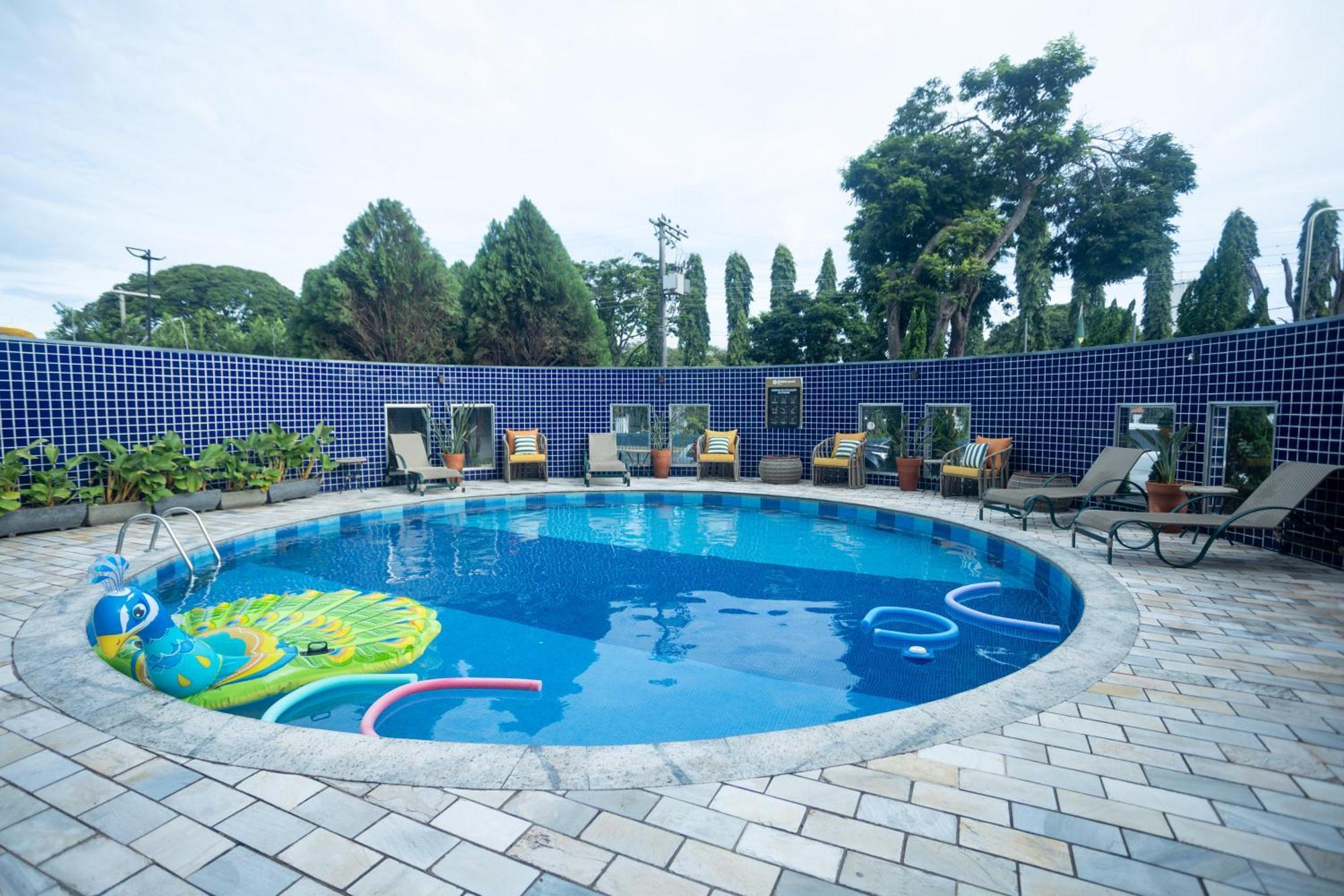 Hotel Golden Park Uberaba By Nacional Inn ภายนอก รูปภาพ